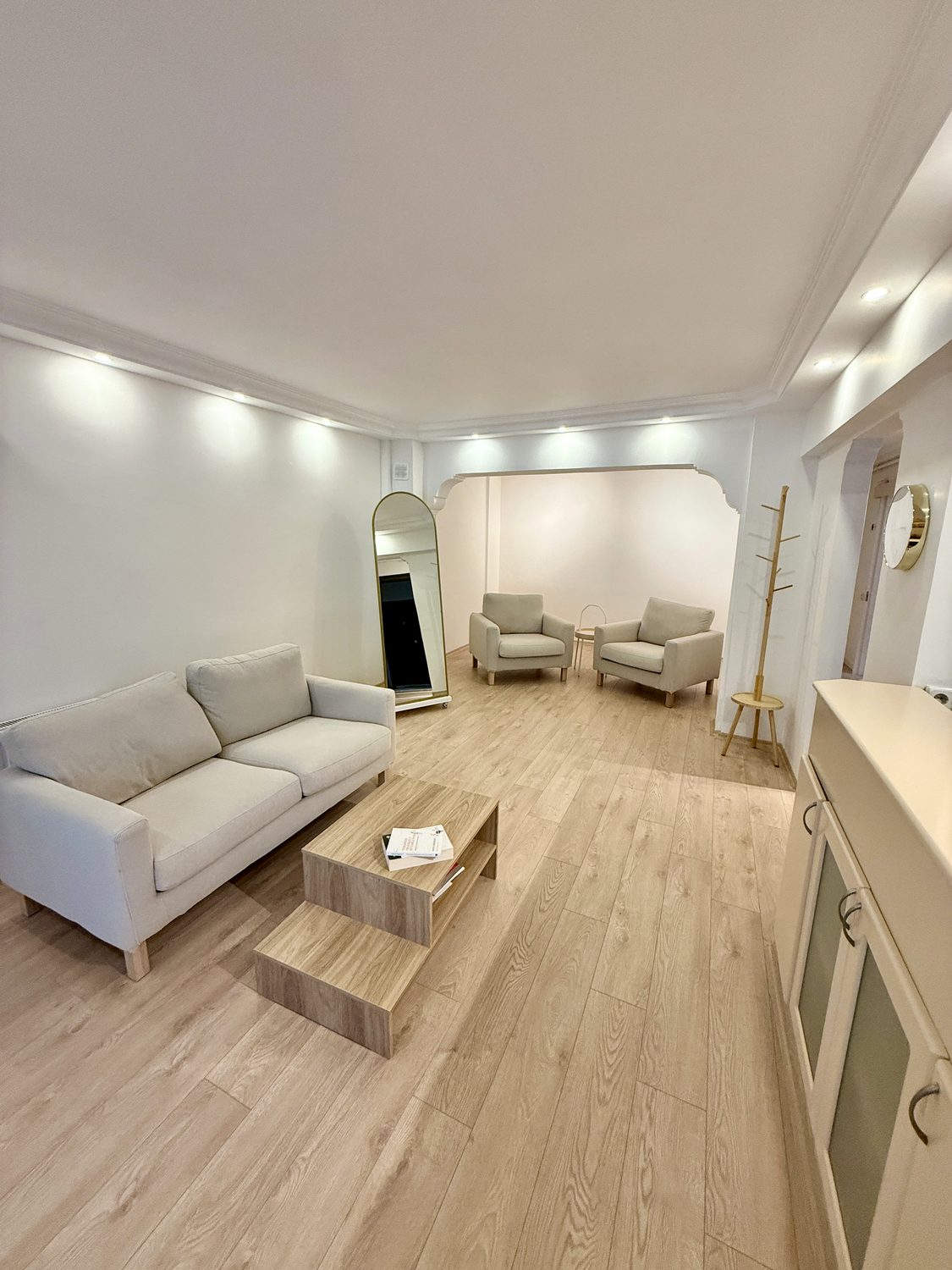Hüma Bosnalı Bilibay kliniği — Bornova Evka 3